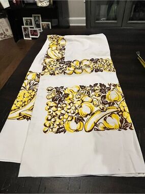 Vintage Fruit-Print Tablecloth in White and Yellow Fruit Mid Century Modern Farm